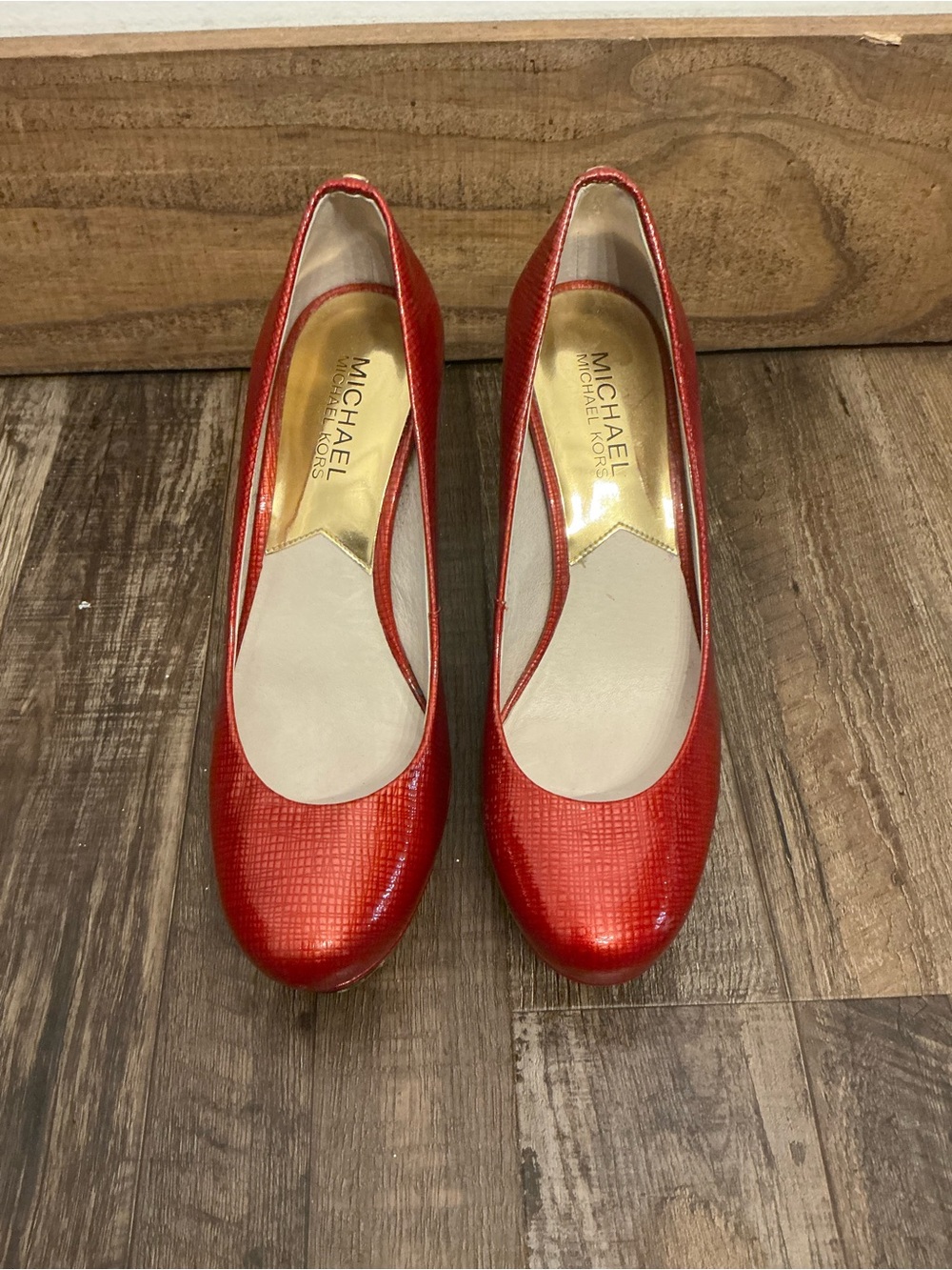 Michael Kors Woman's Ionna Pump Platform Heel Red Patent Dress Shoe 6M